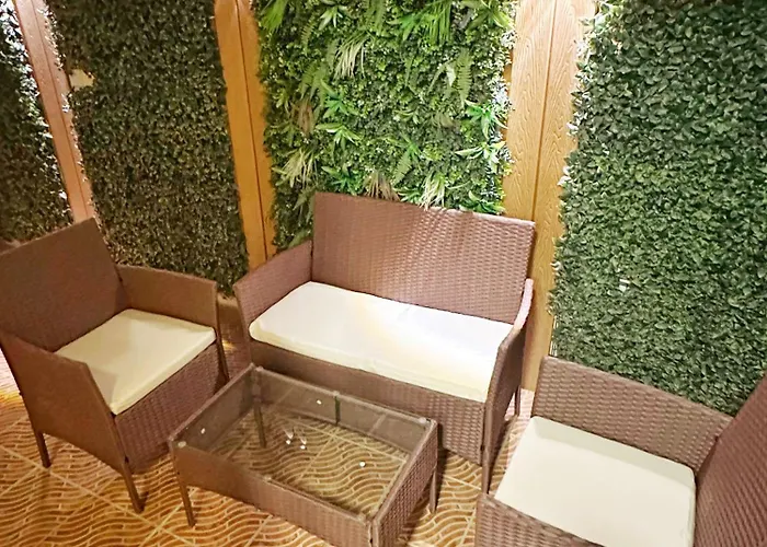2 Bedroom Apartment 2Bb